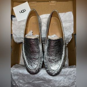 UGG Vivian Metallic Silver Metallic Leather Loafer Flats size 8